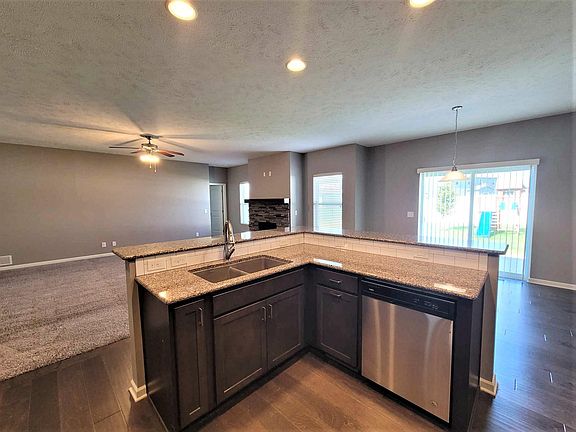 3rd image of 7806 S 194th Ave