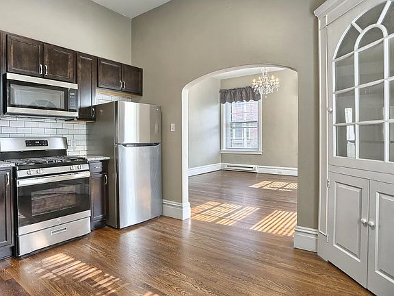 3rd image of 102 S Hanover St APT 1