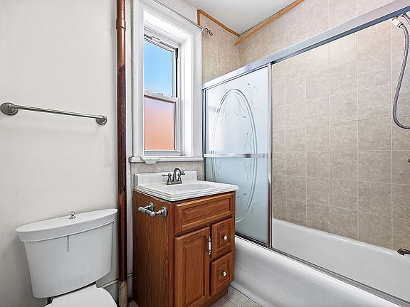 5th image of 755 42nd St #14A