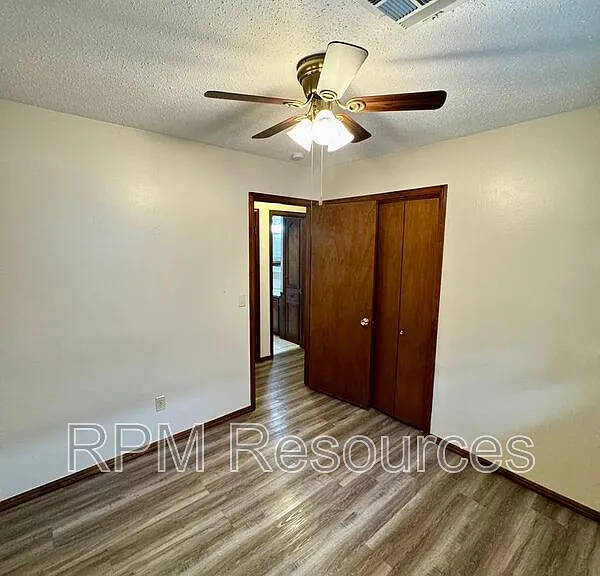 7625 S Sherwood Ave — Photo 11