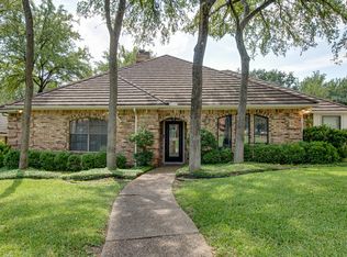 717 Reese Ln, Hurst, TX 76054