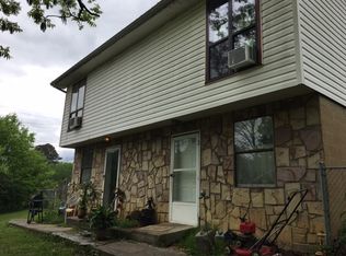 517 7th St, Etowah, TN 37331