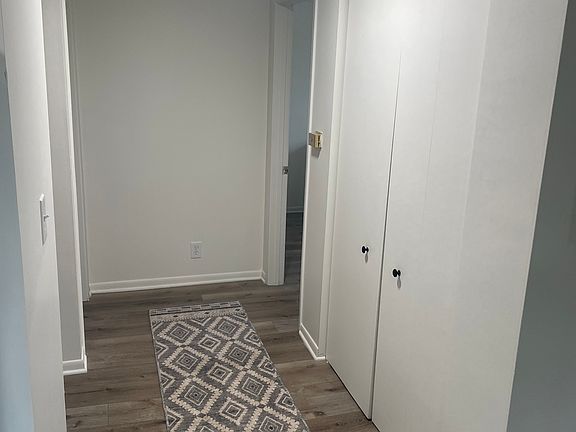 2nd image of 305 W Monroe St APT 3