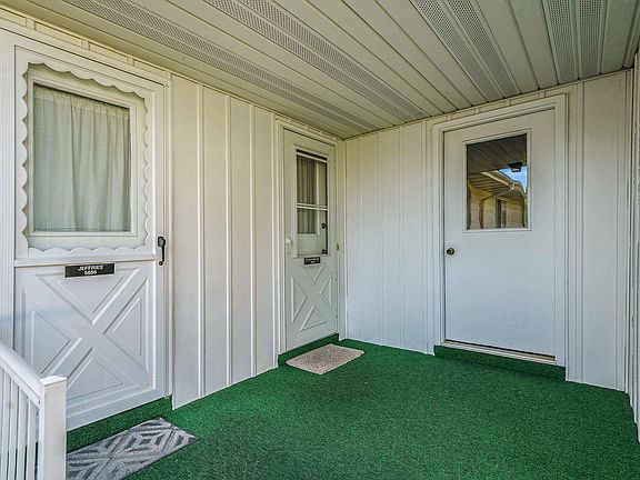 3rd image of 5663 Leisure South Dr SE