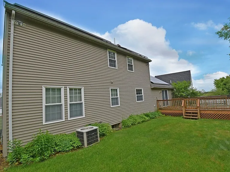 35 Fox Meadow Dr — Photo 23
