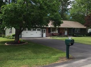 24 Longs Ln, Corfu, NY 14036