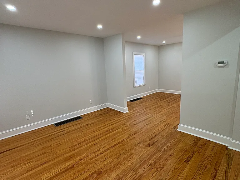 172 Swanson Ave — Photo 9