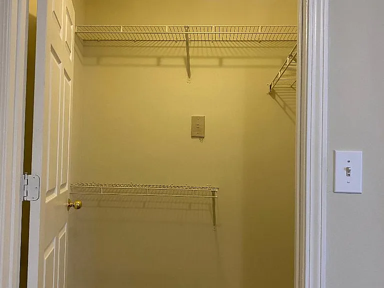 Willow Oaks Apartments — Photo 14