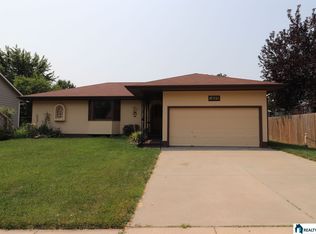1809 Fairfield St, Lincoln, NE 68521