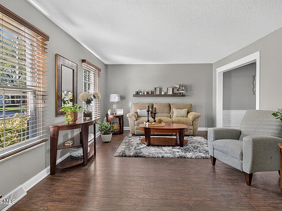 4th image of 4514 Talmadge Green Rd