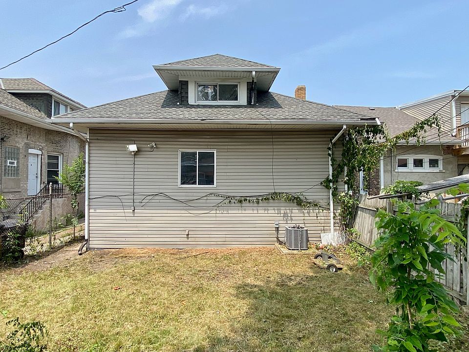 2nd image of 2517 E 72nd Pl