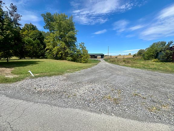 27th image of 1550 Mount Hope Rd #1