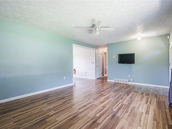 4th image of 103 Kinmont Dr