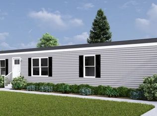 122 Lucy Ln, Raeford, NC 28376
