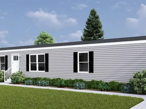 120 Lucy Ln, Raeford, NC 28376