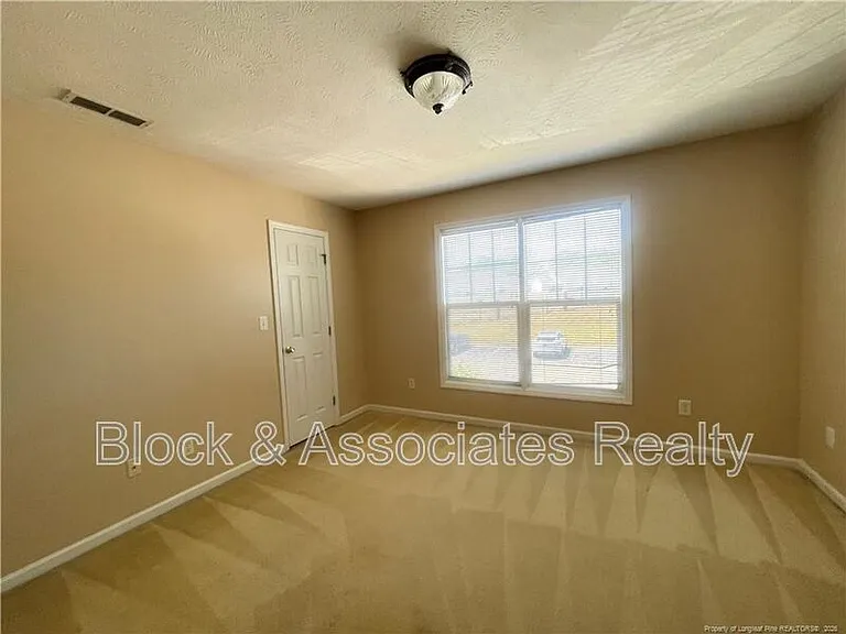 5097 Meadowland Ct — Photo 12
