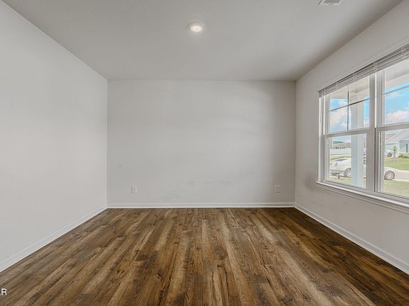 4th image of 4023 Wesoga Dr