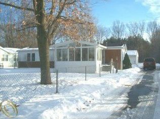 8187 Roosevelt Ave, Mount Morris, MI 48458