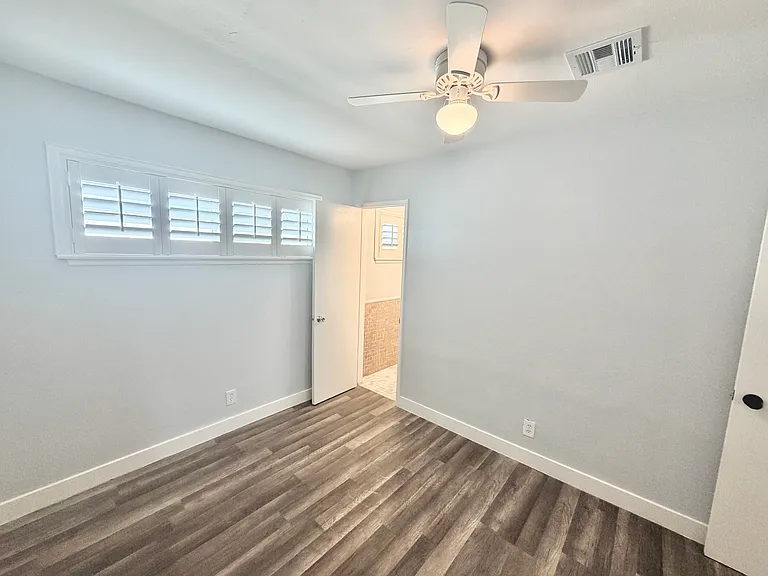 6019 Clark St #13 — Photo 9