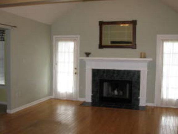 4th image of 412 Windward Dr