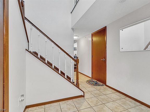 3rd image of 1689 Walnut Ln #5