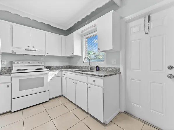 332 W Mango St APT 1, Lantana, FL 33462