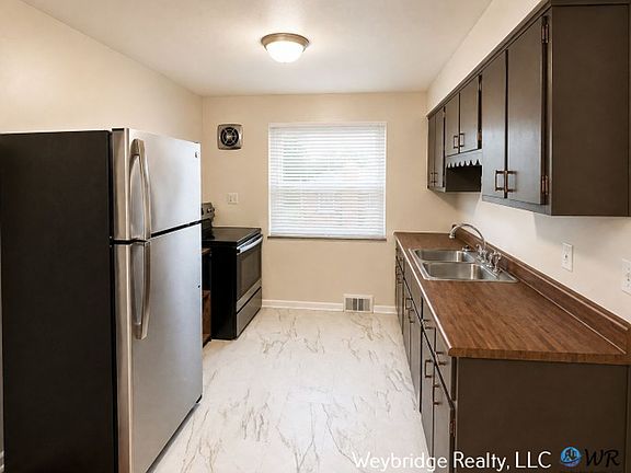 5th image of 106 Cowan Dr APT 3