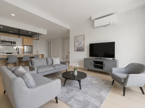 77-63 Vleigh Place image 5 of 16