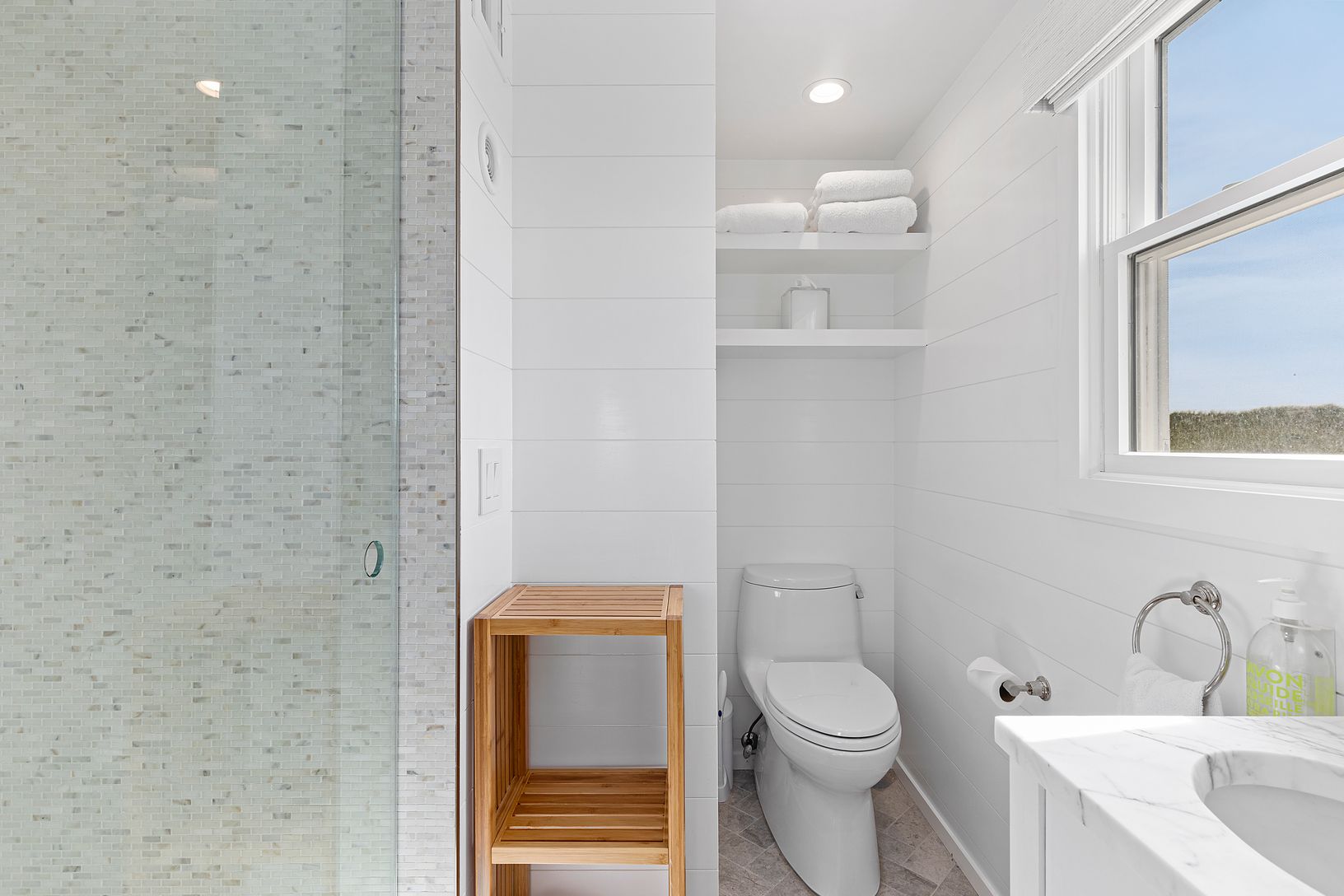 master en-suite bathroom