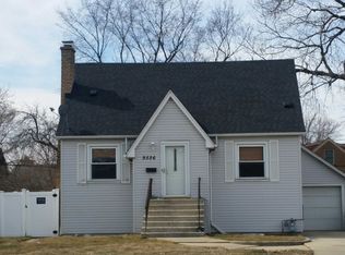 9526 S Central Ave, Oak Lawn, IL 60453