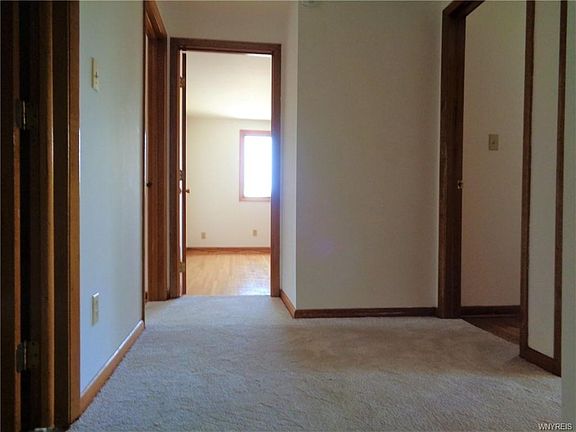 2nd image of 285 Macarthur Dr