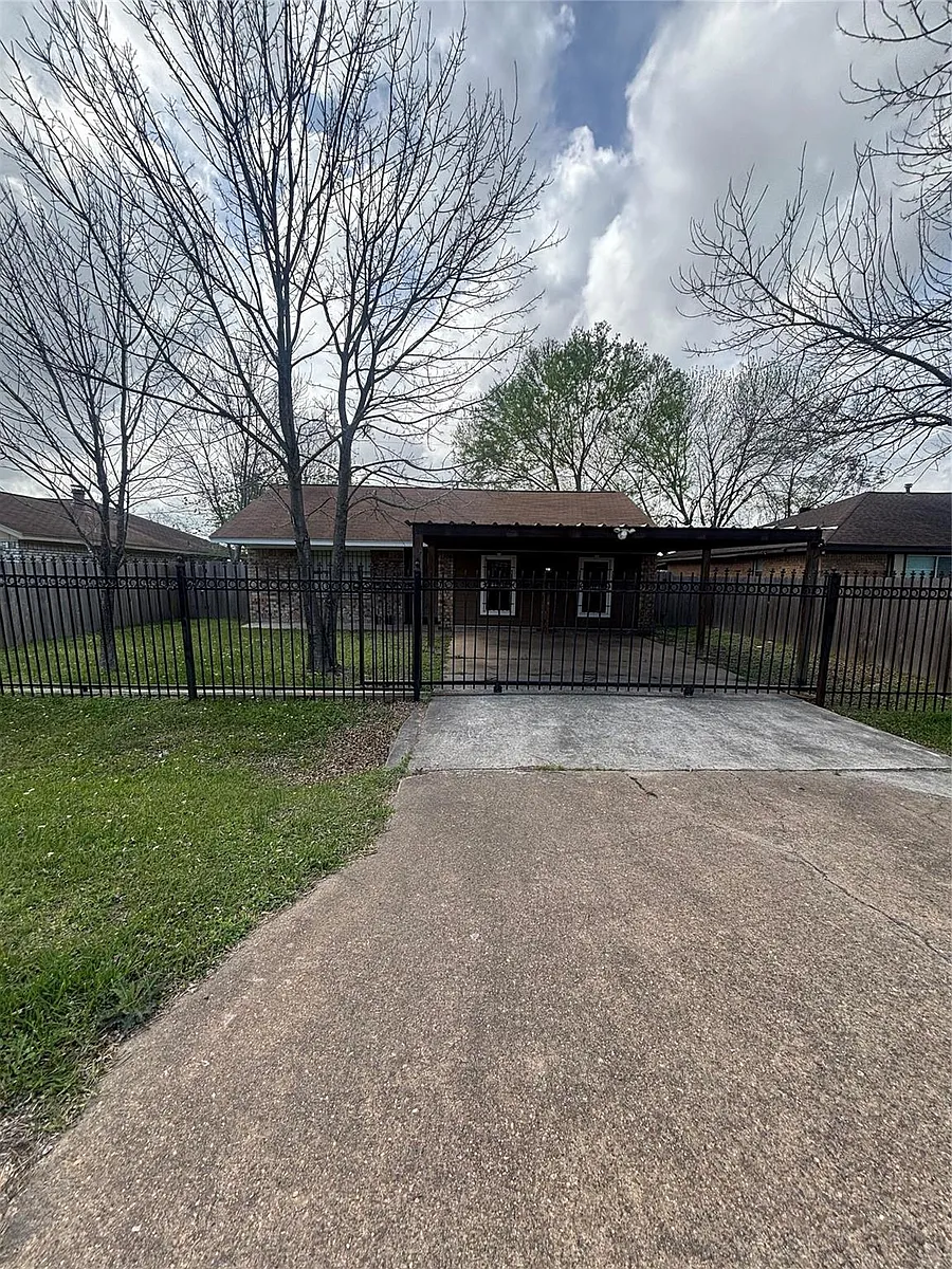 Building Photo - 1135 Greencroft St