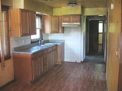 2nd image of 12100 S Indiana Ave