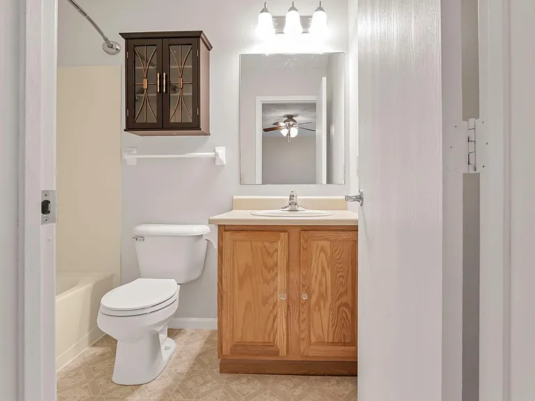 522 Farm Hill Ct — Photo 33