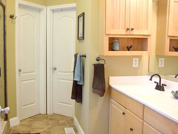 2nd image of 4021 Ashford Way