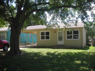 327 N Soward St, Winfield, KS 67156