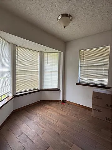 214 Darwin Dr — Photo 12