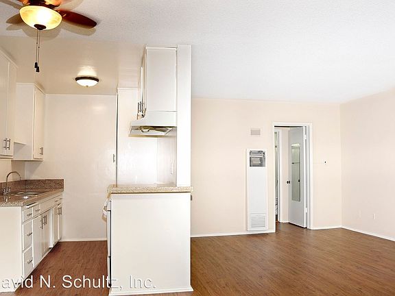5th image of 1207 Huntington Dr APT C
