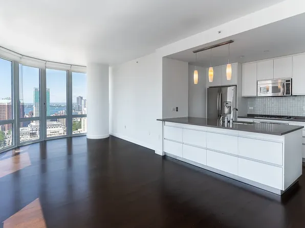 306 Gold Street image 1 of 10