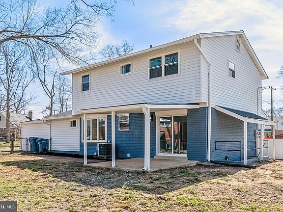 4th image of 6815 Rolling Rd