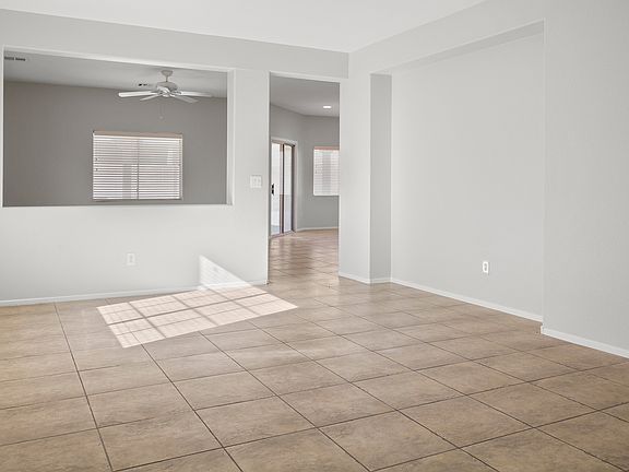 4th image of 724 Brown Breeches Ave
