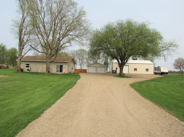 140 20th Ave NW, Montevideo, MN 56265