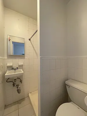 Rented by Bond New York | media 7