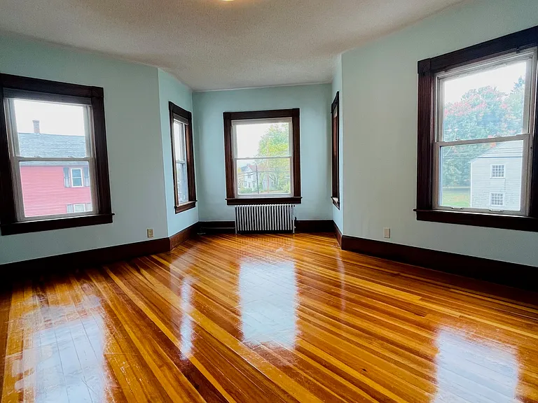 148 Russell St #2 — Photo 5