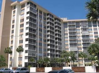 Country Club Tower, Pompano Beach, FL 33065