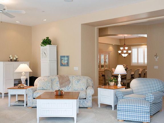 5th image of 32 E Loch Lomond Pl