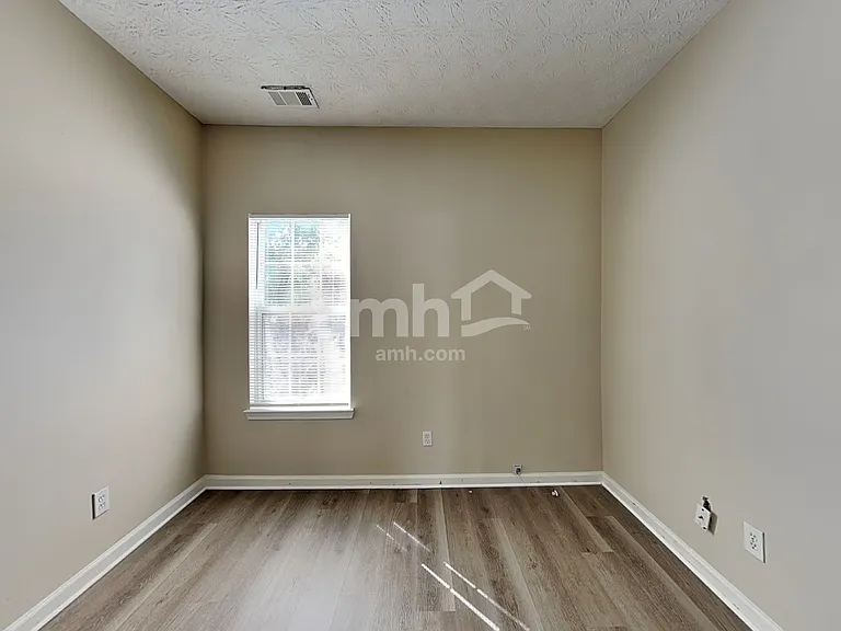4284 Wood Cove Dr — Photo 20