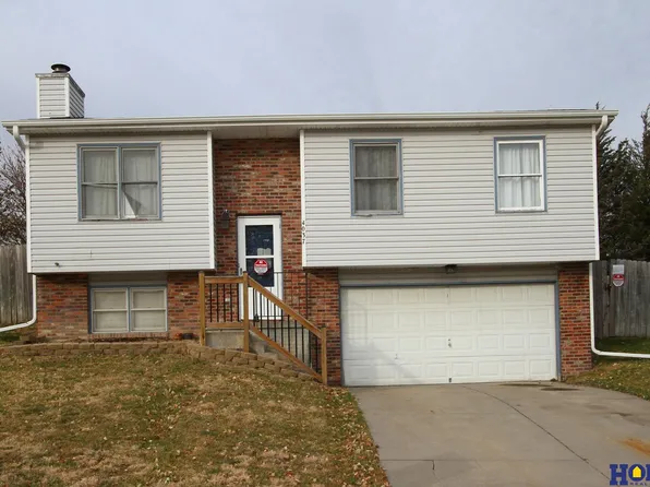 4037 NW 57th St, Lincoln, NE 68524