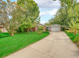 15959 Vera Ct, Oak Forest, IL 60452