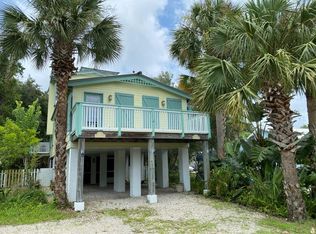 741 6th St, Cedar Key, FL 32625
